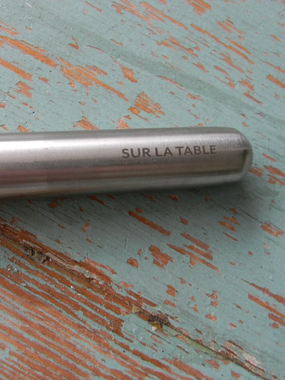 EUC SUR LA TABLE STAINLESS FISH SPATULA W/SILICONE EDGE
